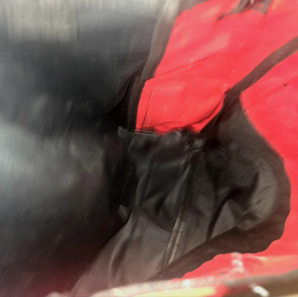 Signature‎ Red and Black Travel Bag Quantas